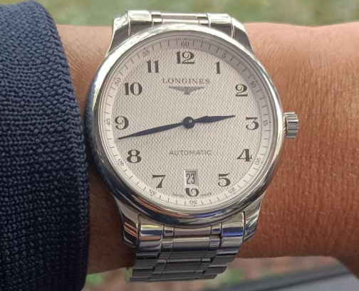 浪琴手表有水珠解决办法(轻松解决浪琴手表水珠问题的小窍门)（图）