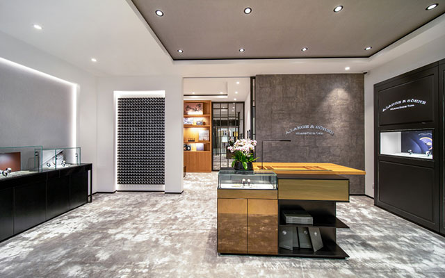 朗格手表售后维修服务电话(朗格手表售后维修服务电话查询及维修流程)