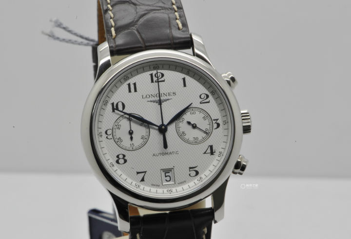 浪琴腕表进灰怎么处理(轻松解决浪琴手表进灰问题)