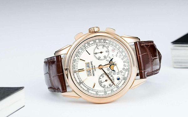 百达翡丽腕表表蒙破裂处理方法(怎样处理表蒙破裂问题)